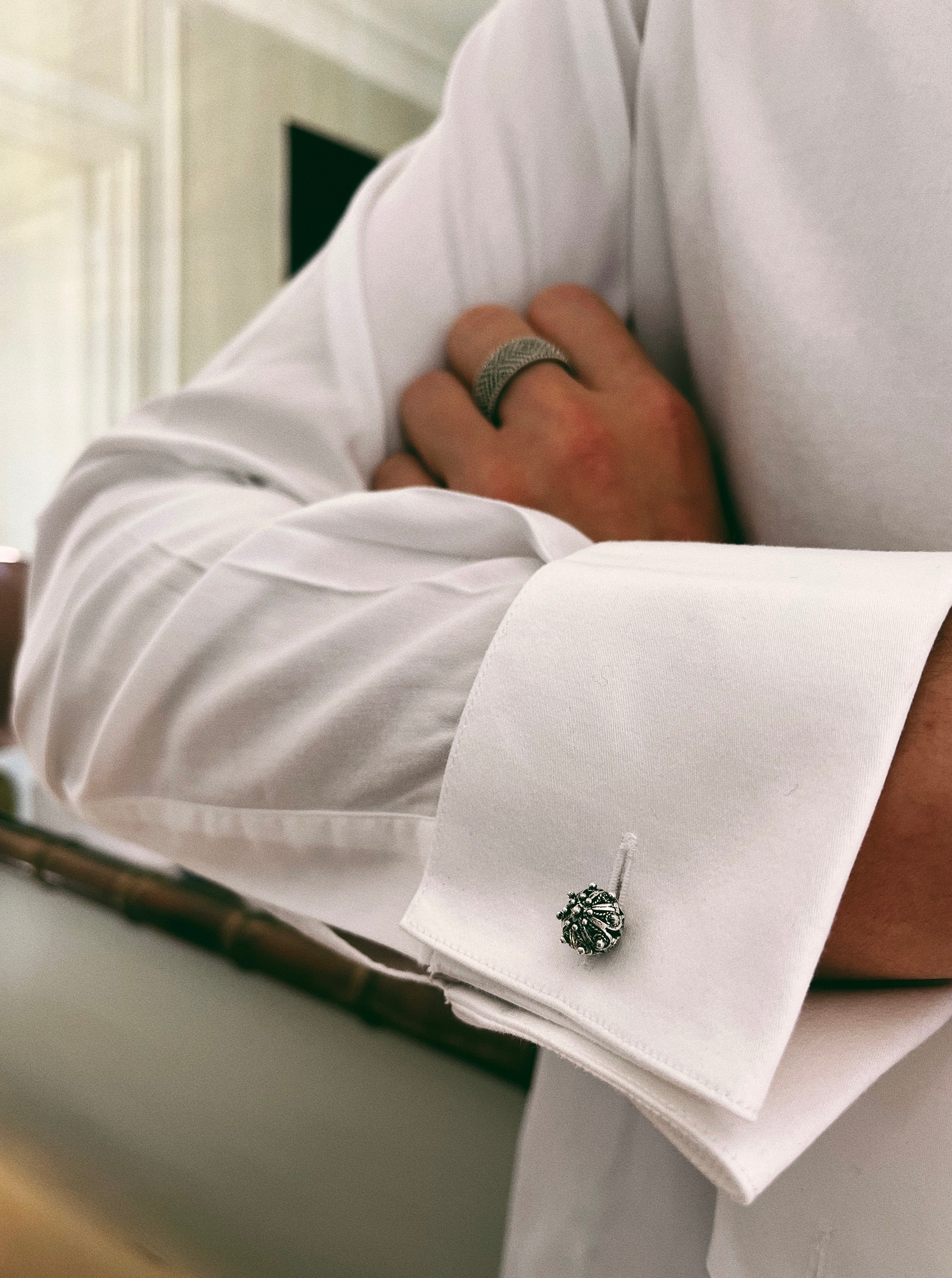 Cufflink PAPY- Filigree - Burnished silver | MEA AYAYA