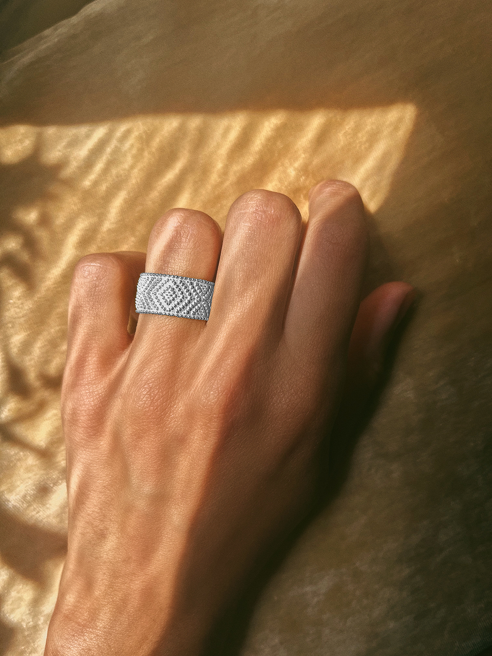 MAMY RING