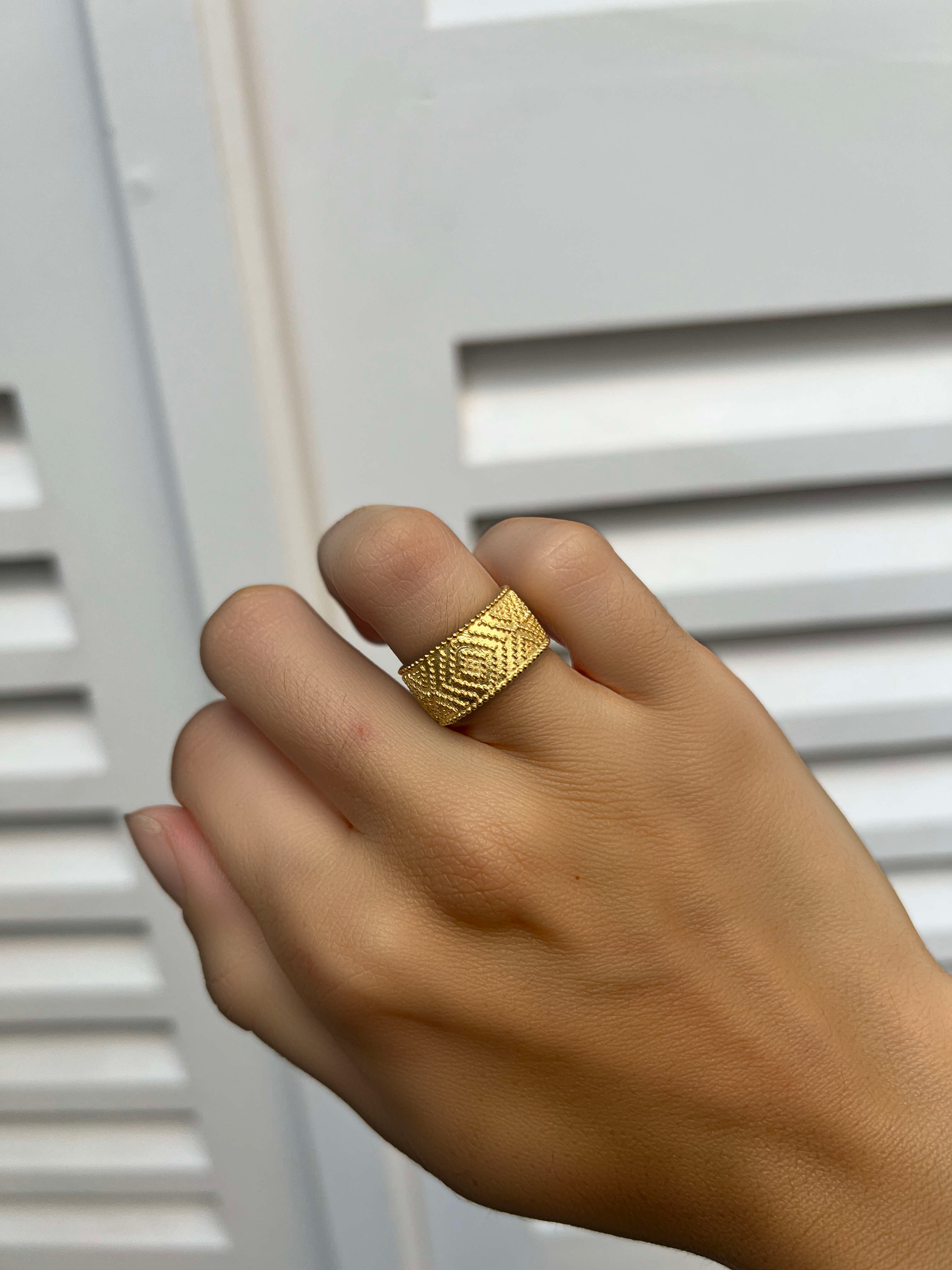 MAMY RING