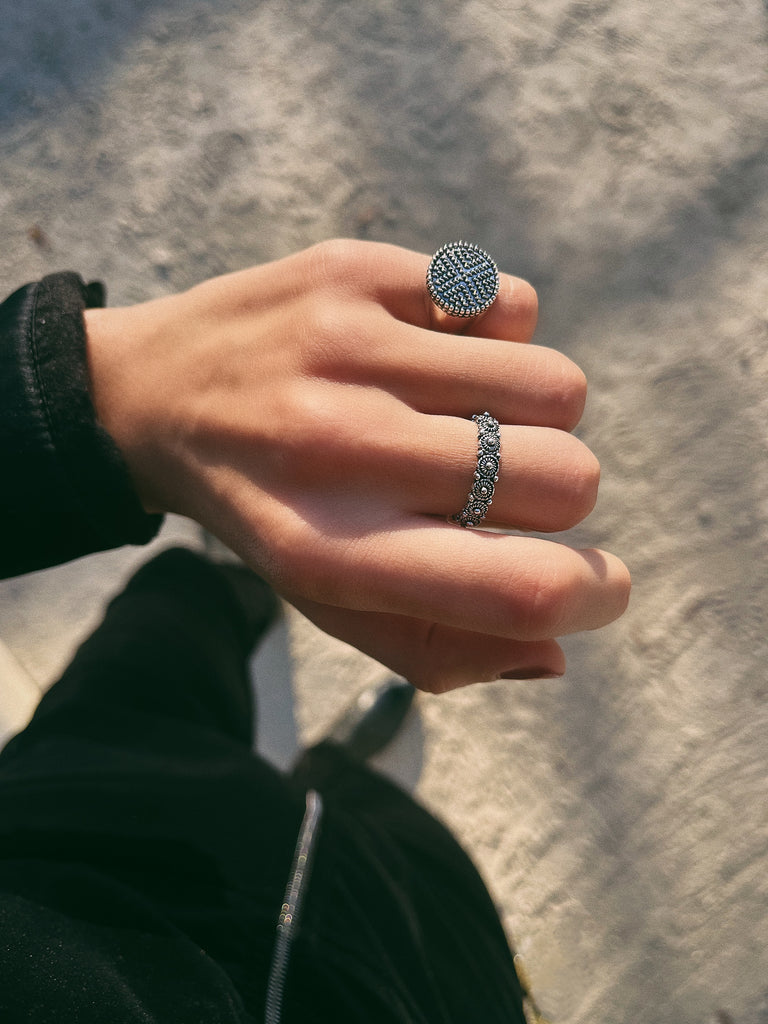 Ring ANNA - Filigree - Burnished silver | MEA AYAYA
